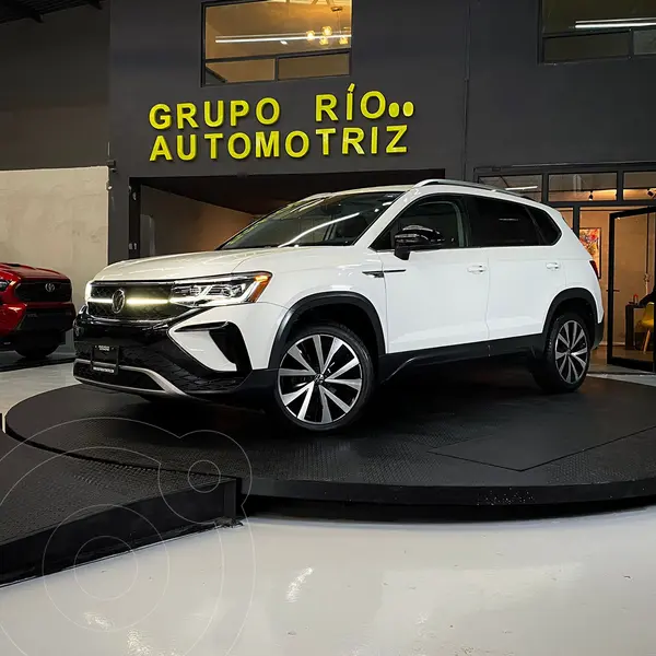 Foto Volkswagen Taos Highline usado (2021) color Blanco precio $419,000