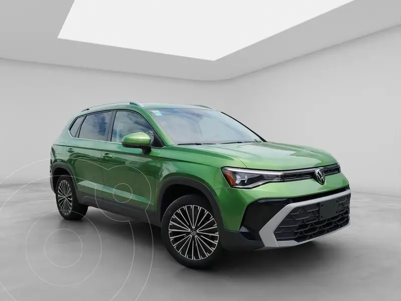 Foto Volkswagen Taos Comfortline usado (2025) color Verde precio $505,900