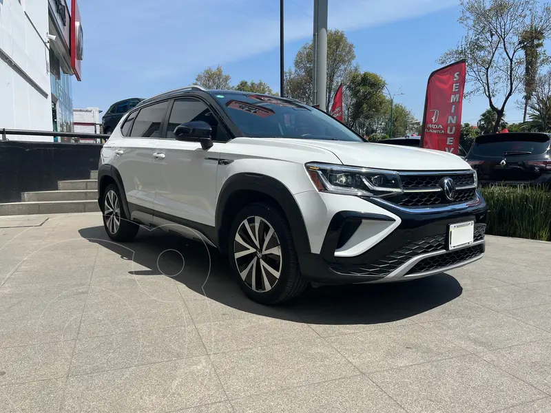 Foto Volkswagen Taos Highline usado (2024) color Blanco precio $509,900
