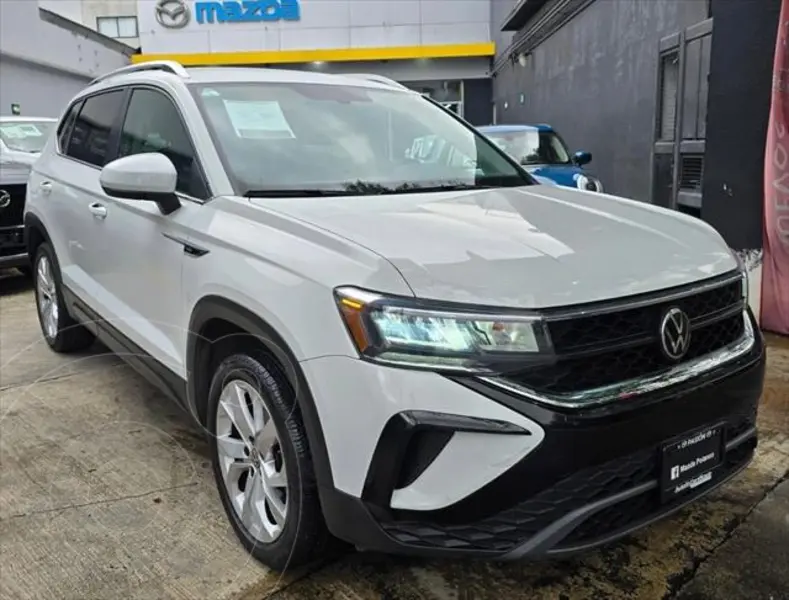 Foto Volkswagen Taos Comfortline Plus usado (2024) color Blanco financiado en mensualidades(enganche $96,120 mensualidades desde $11,104)