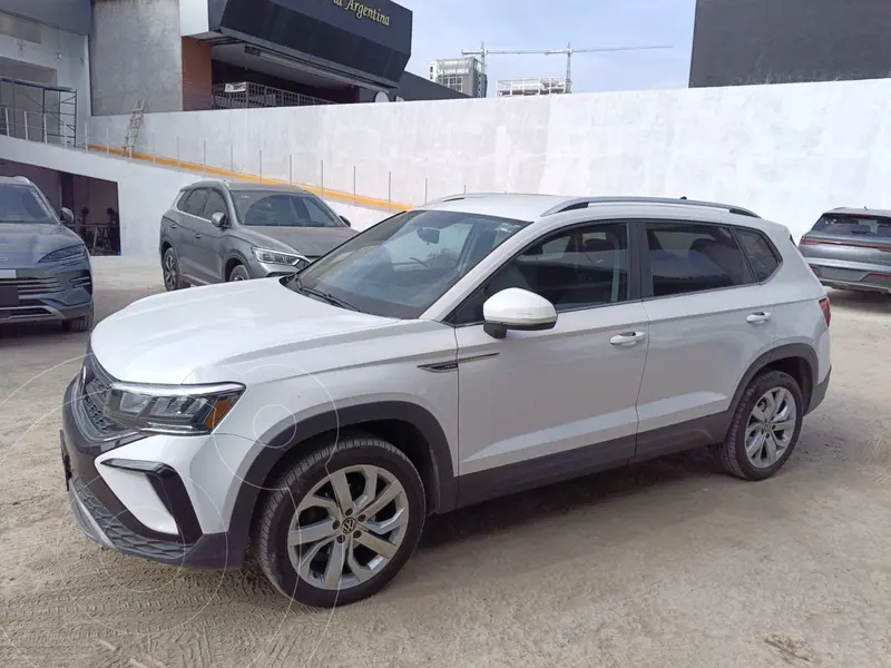 Foto Volkswagen Taos Comfortline usado (2021) color Blanco precio $354,000