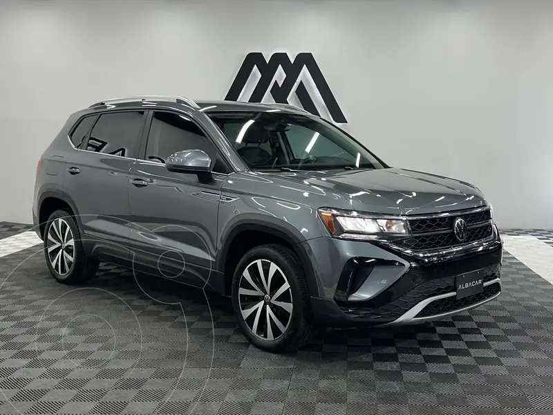 Foto Volkswagen Taos Comfortline usado (2023) color Gris precio $419,999