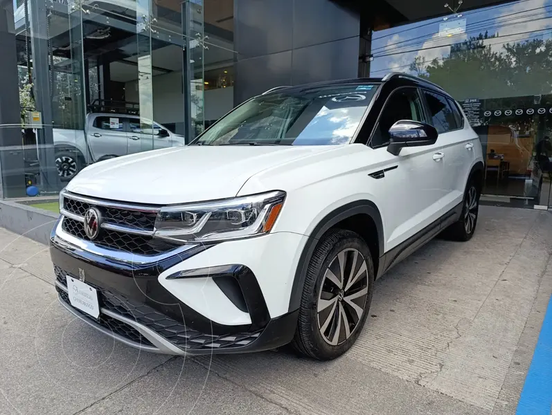 Foto Volkswagen Taos Highline usado (2024) color Blanco precio $499,000