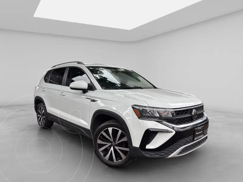 Foto Volkswagen Taos Comfortline usado (2023) color Blanco precio $410,000
