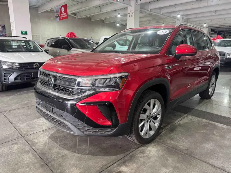 Foto Volkswagen Taos Comfortline Plus usado (2024) color Rojo financiado en mensualidades(enganche $122,598 mensualidades desde $9,379)