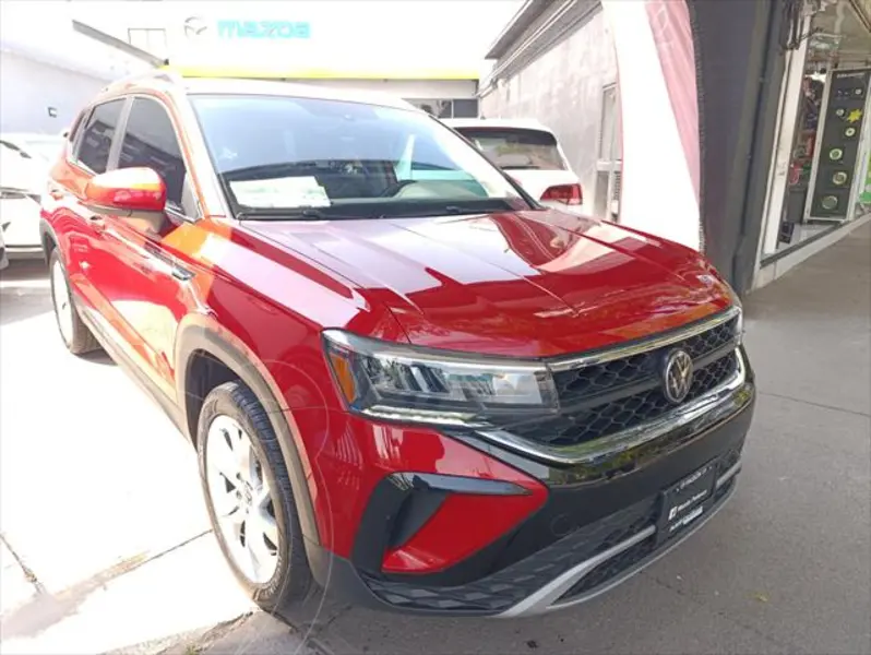 Foto Volkswagen Taos Comfortline Plus usado (2024) color Rojo Cobrizo financiado en mensualidades(enganche $102,600 mensualidades desde $11,852)