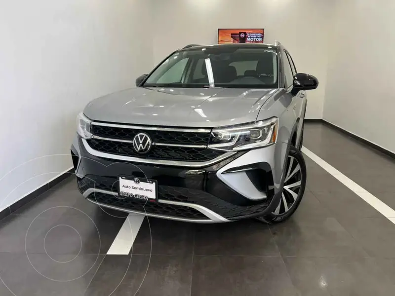 Foto Volkswagen Taos Highline usado (2024) color Plata precio $460,000