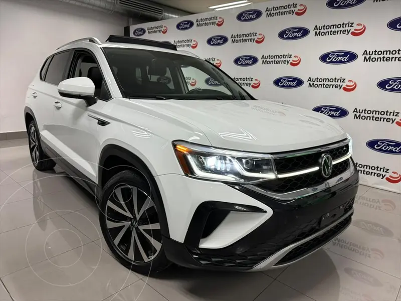 Foto Volkswagen Taos Highline usado (2021) color Blanco precio $399,000
