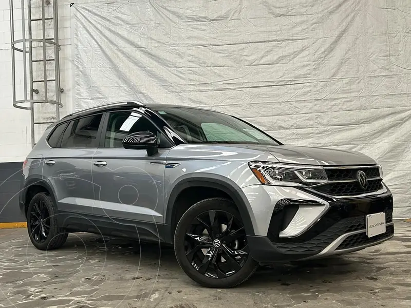 Foto Volkswagen Taos Highline usado (2023) color Gris precio $479,000
