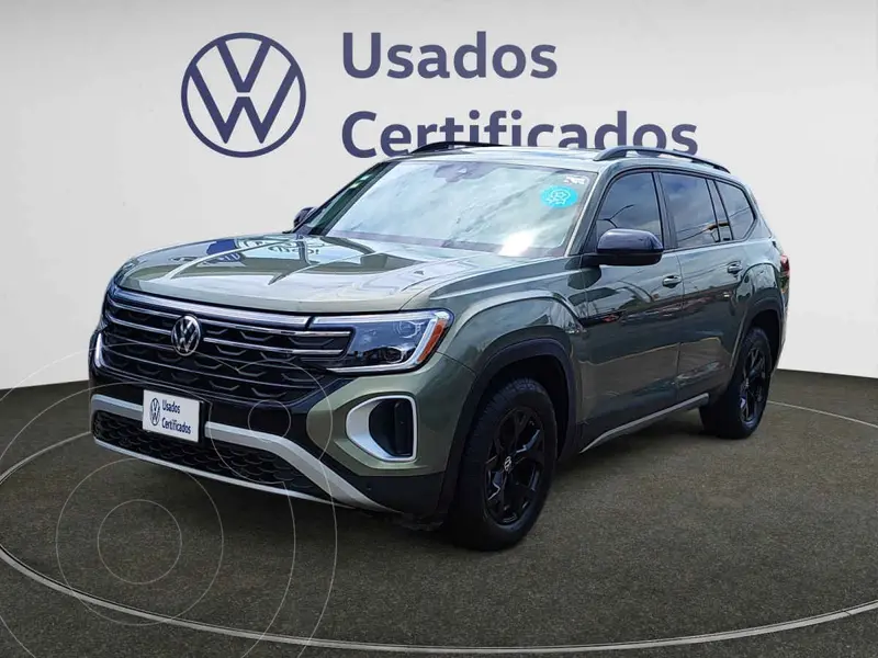 Foto Volkswagen Teramont Peak Edition usado (2024) color Verde financiado en mensualidades(enganche $245,250 mensualidades desde $18,762)