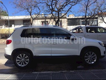 foto Volkswagen Tiguan 2.0 TDi Premium Aut usado (2013) color Blanco precio $1.200.000