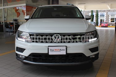 foto Volkswagen Tiguan Comfortline 5 Asientos Piel usado (2018) color Blanco precio $389,000