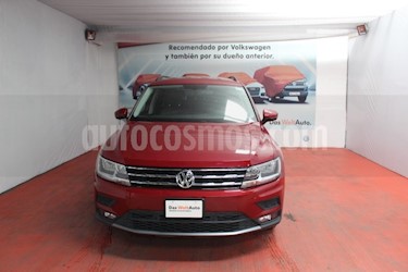foto Volkswagen Tiguan Comfortline 5 Asientos Piel usado (2018) color Rojo Rubí precio $389,000