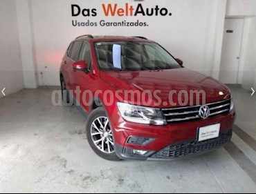 foto Volkswagen Tiguan Comfortline 7 Asientos Tela usado (2018) color Rojo precio $368,280