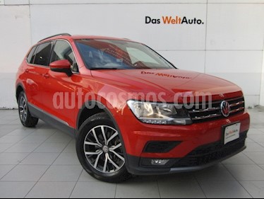 foto Volkswagen Tiguan Comfortline 7 Asientos Tela usado (2018) color Naranja precio $389,000