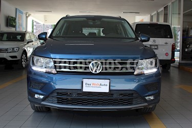 foto Volkswagen Tiguan Comfortline 7 Asientos Tela usado (2019) color Azul precio $412,500