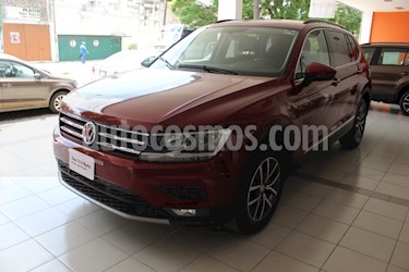 foto Volkswagen Tiguan Comfortline 7 Asientos Tela usado (2018) color Rojo Rubí precio $398,000