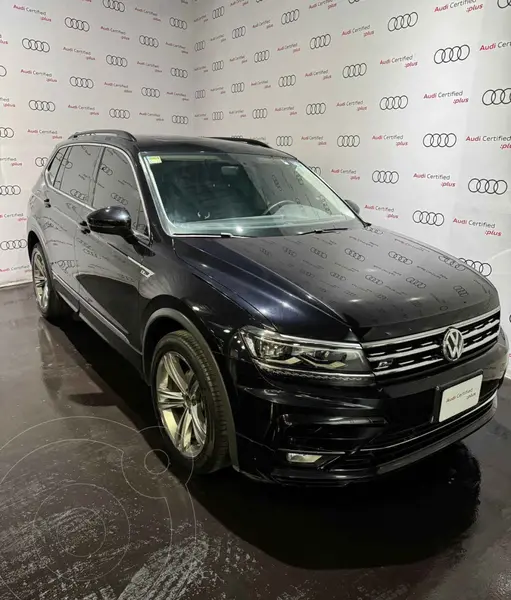 Foto Volkswagen Tiguan R Line usado (2019) color Negro financiado en mensualidades(enganche $79,080 mensualidades desde $9,051)