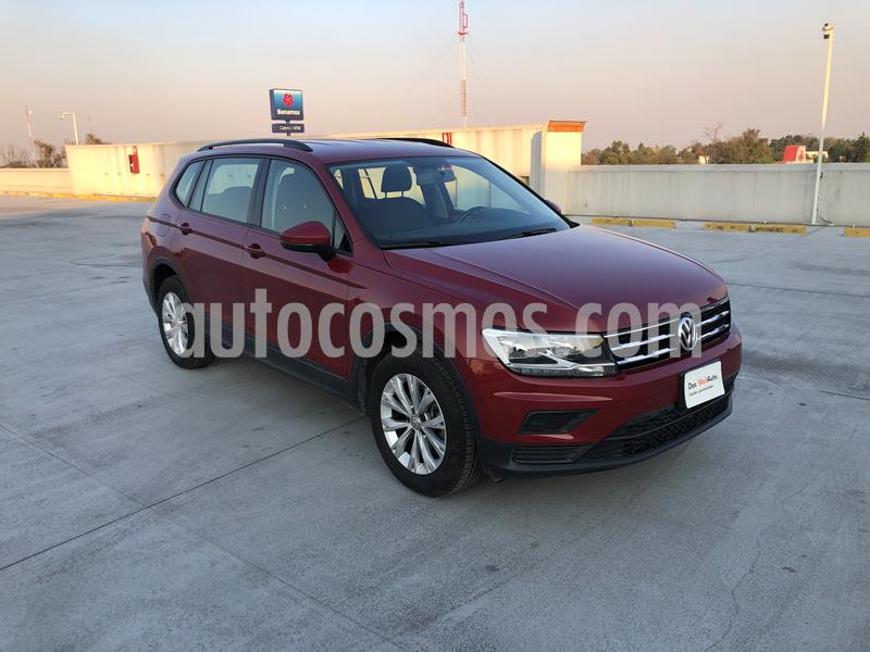 foto Volkswagen Tiguan Trendline Plus usado (2018) color Rojo Rubí precio $330,001
