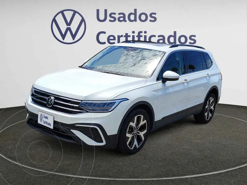 Foto Volkswagen Tiguan Comfortline 5 Asientos usado (2023) color Blanco financiado en mensualidades(enganche $136,250 mensualidades desde $10,423)