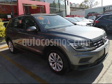 foto Volkswagen Tiguan 5p Trendline Plus 1.4 L4/1.4/T Aut usado (2019) color Gris precio $375,000