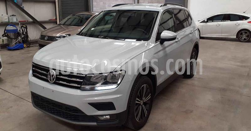 foto Volkswagen Tiguan Comfortline usado (2019) color Blanco precio $334,900