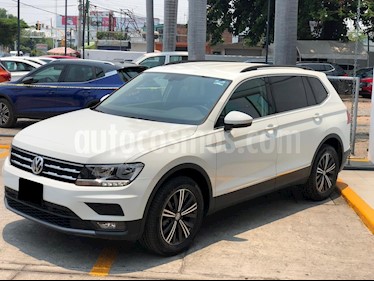 Volkswagen Tiguan Comfortline 5 Asientos Piel usado (2019) color Blanco precio $4,350,000