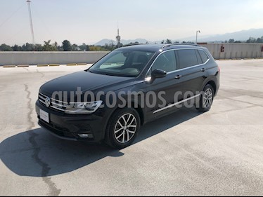 foto Volkswagen Tiguan Comfortline 5 Asientos Piel usado (2018) color Negro Profundo precio $385,000