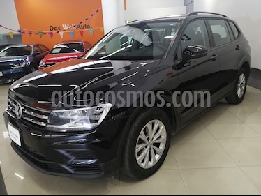 foto Volkswagen Tiguan Trendline Plus usado (2018) color Negro Profundo precio $352,000