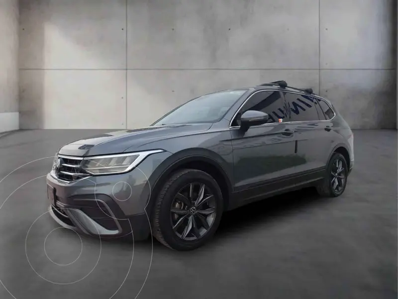 Foto Volkswagen Tiguan Comfortline 7 Asientos usado (2022) color Gris financiado en mensualidades(enganche $96,580 mensualidades desde $9,524)