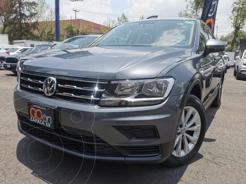 Foto Volkswagen Tiguan Trendline Plus usado (2019) color Gris precio $455,000