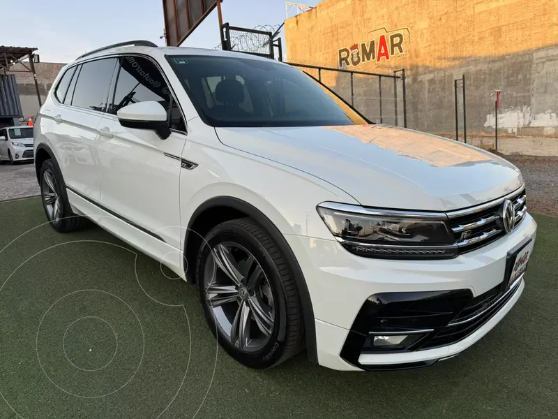Foto Volkswagen Tiguan R-Line usado (2021) color Blanco precio $52,000