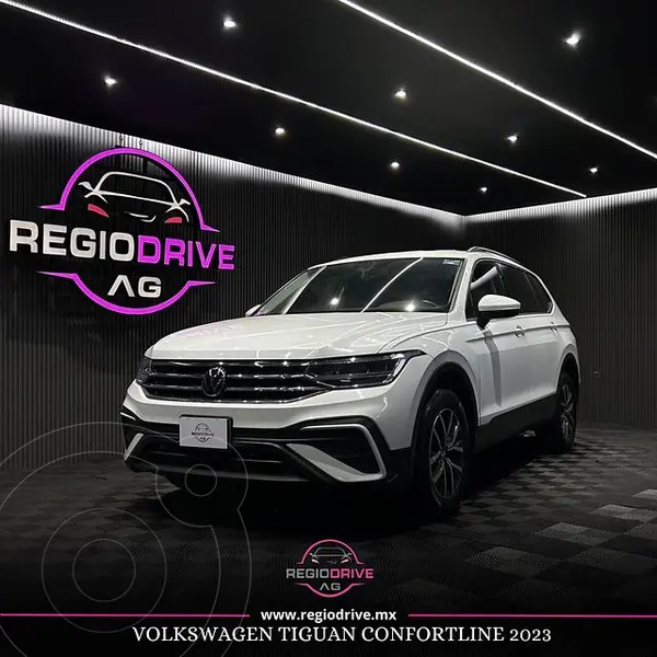 Foto Volkswagen Tiguan Comfortline 5 Asientos usado (2023) color Blanco precio $434,900