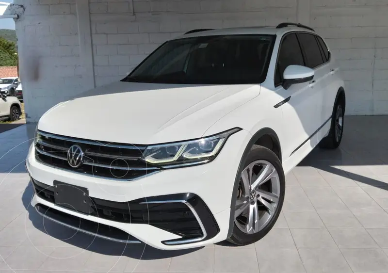 Foto Volkswagen Tiguan 1.4L R-Line usado (2022) color Blanco precio $465,900