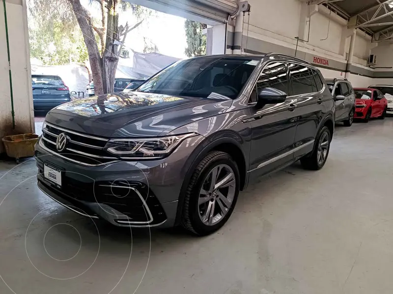 Foto Volkswagen Tiguan 1.4L R-Line usado (2022) color Gris financiado en mensualidades(enganche $134,885 mensualidades desde $14,322)