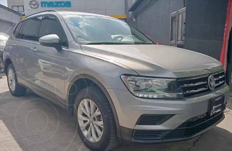 Foto Volkswagen Tiguan Trendline Plus usado (2021) color Gris financiado en mensualidades(enganche $77,760 mensualidades desde $8,983)
