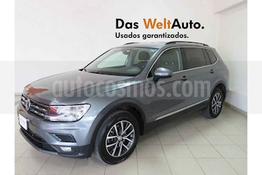 foto Volkswagen Tiguan Comfortline usado (2018) color Gris precio $340,927
