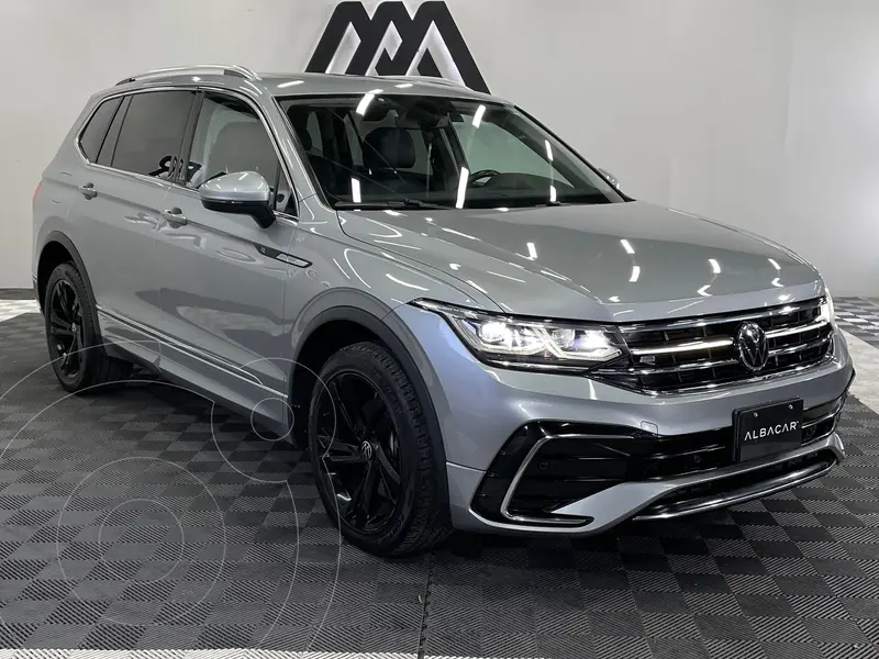 Foto Volkswagen Tiguan 2.0L R-Line usado (2022) color Blanco precio $589,999