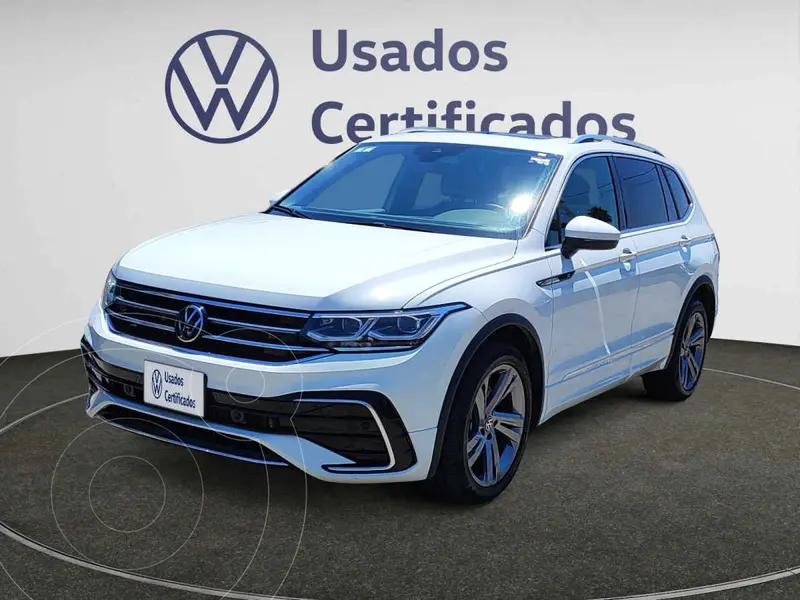 Foto Volkswagen Tiguan 2.0L R-Line usado (2024) color Blanco financiado en mensualidades(enganche $193,475 mensualidades desde $14,801)