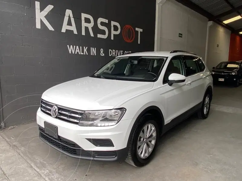 Foto Volkswagen Tiguan Trendline Plus usado (2020) color Blanco financiado en mensualidades(enganche $111,487 mensualidades desde $8,126)