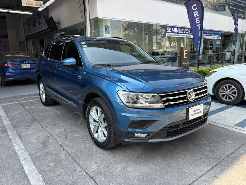 Foto Volkswagen Tiguan Comfortline usado (2020) color Azul precio $365,000
