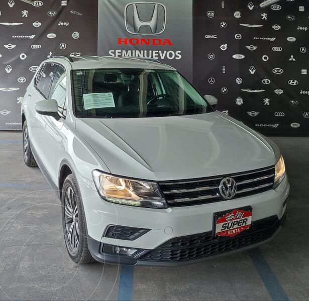 Foto Volkswagen Tiguan Comfortline 5 Asientos Piel usado (2019) color Blanco precio $509,000