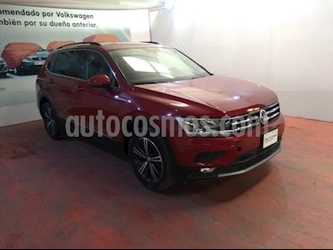 foto Volkswagen Tiguan Comfortline 7 Asientos Tela usado (2019) color Rojo Rubí precio $390,000