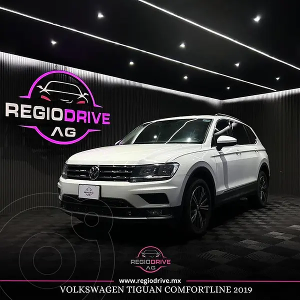 Foto Volkswagen Tiguan Comfortline 5 Asientos Piel usado (2019) color Blanco precio $349,900