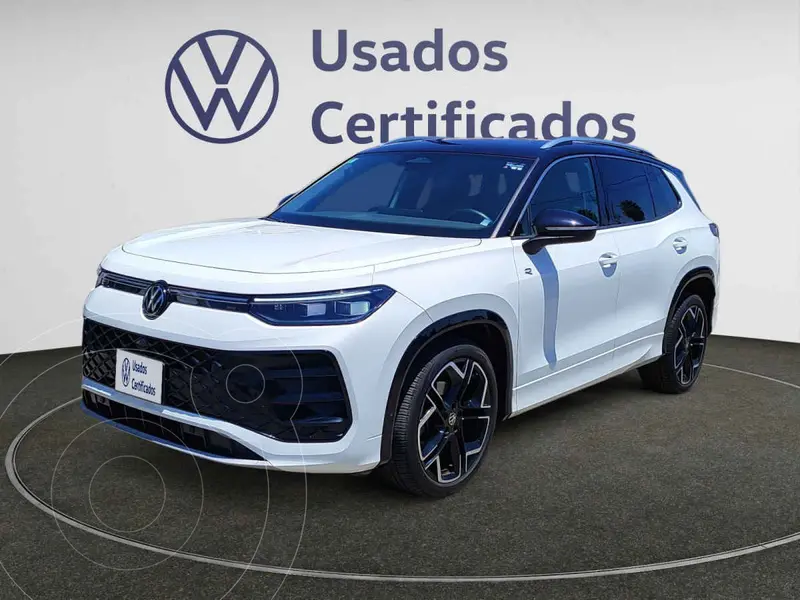 Foto Volkswagen Tiguan R-Line usado (2025) color Blanco financiado en mensualidades(enganche $198,925 mensualidades desde $15,218)