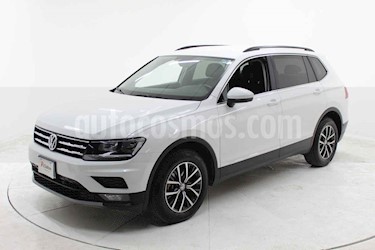 foto Volkswagen Tiguan Comfortline 5 Asientos Piel usado (2019) color Blanco precio $439,000