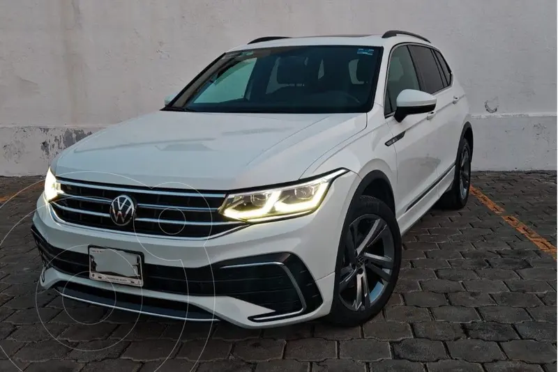 Foto Volkswagen Tiguan 1.4L R-Line usado (2024) color Blanco precio $598,000