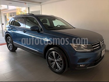 foto Volkswagen Tiguan Comfortline 7 Asientos Tela usado (2019) color Azul precio $415,000