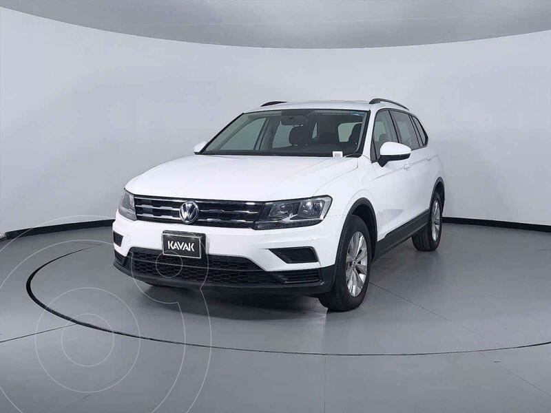 Foto Volkswagen Tiguan Trendline Plus usado (2018) color Blanco precio $375,999