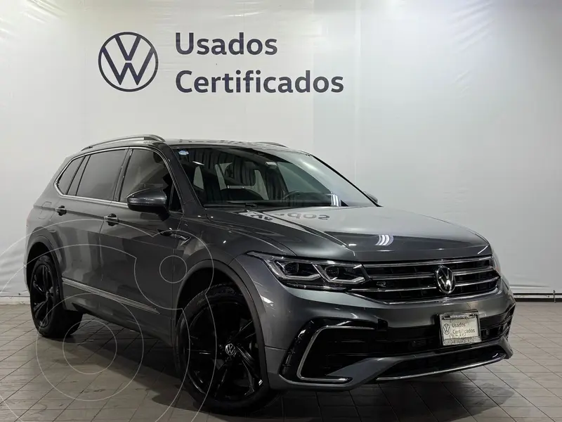 Foto Volkswagen Tiguan 2.0L R-Line usado (2024) color Gris financiado en mensualidades(enganche $185,273 mensualidades desde $16,892)
